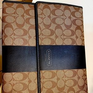 Coach Portfolio like brand new. Never used.